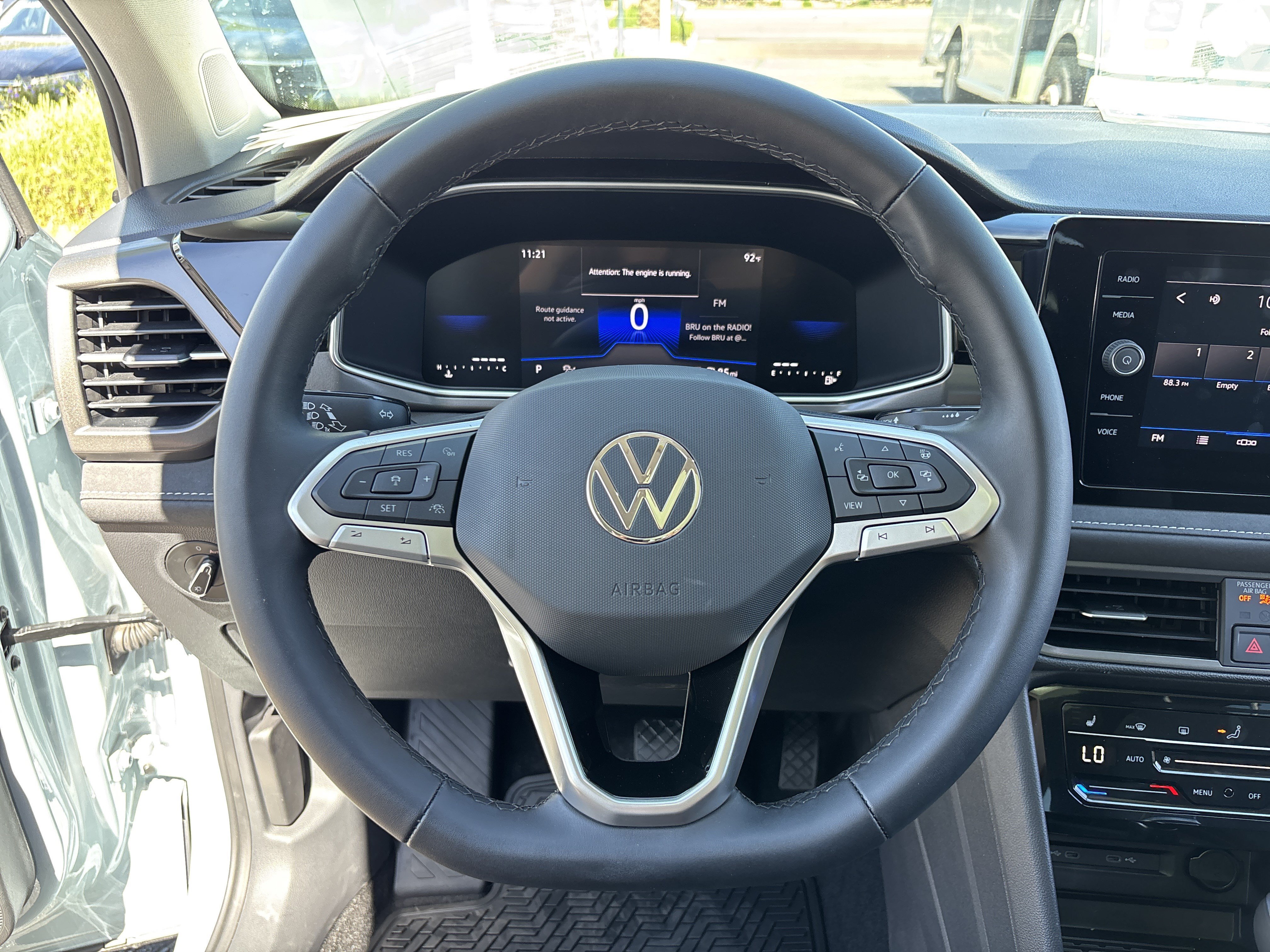 New 2026 Volkswagen Taos SE FWD image 21