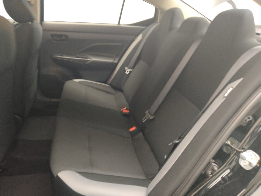 Used 2025 Nissan Versa S w/ Trunk Package image 18