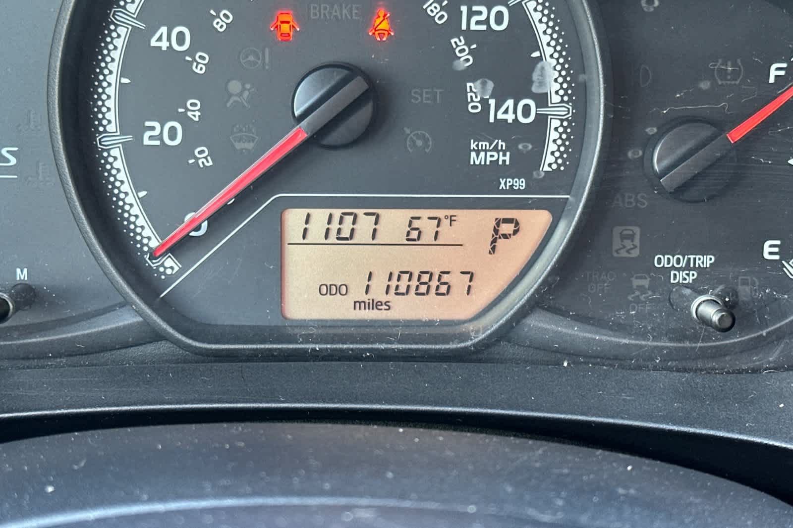 Used 2015 Toyota Yaris L image 23