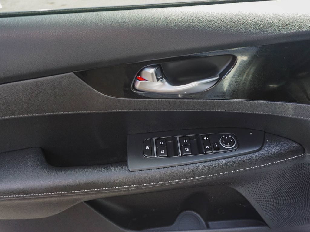Used 2019 Kia Forte S FWD image 19