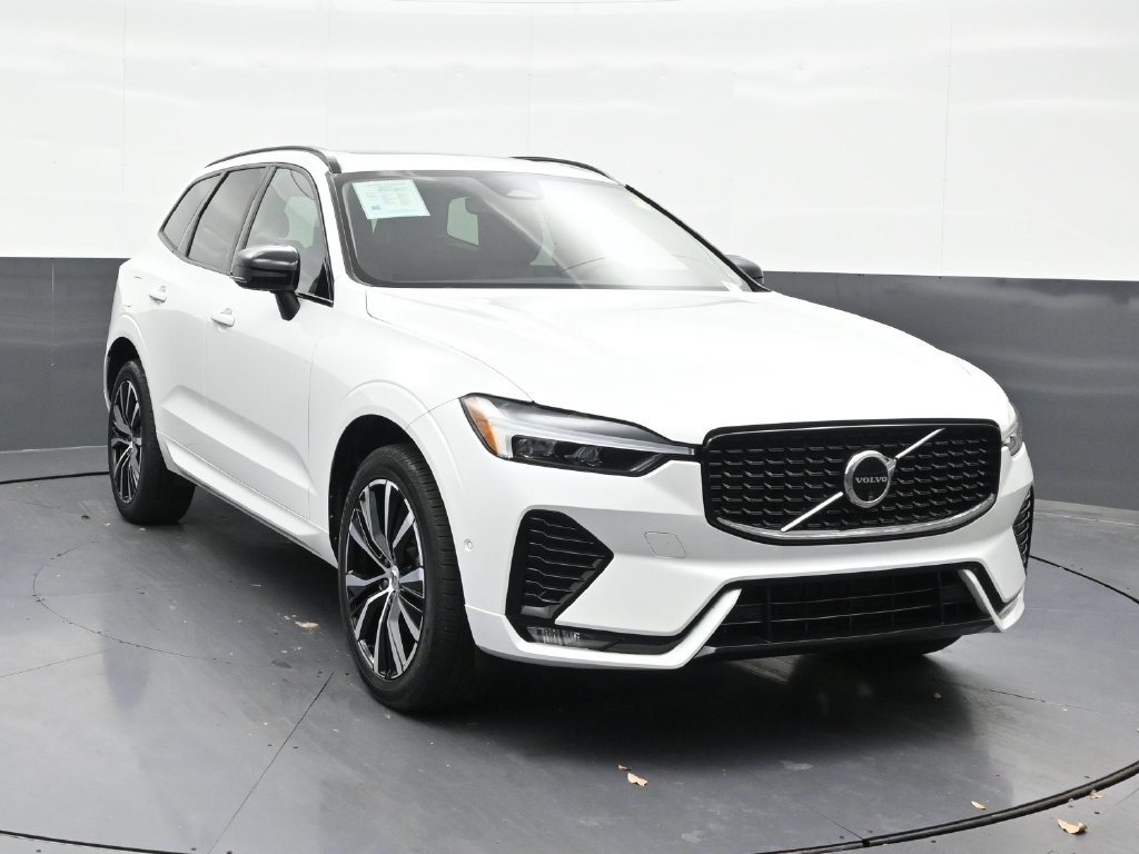 Certified 2024 Volvo XC60 B5 Plus AWD/4WD image 7