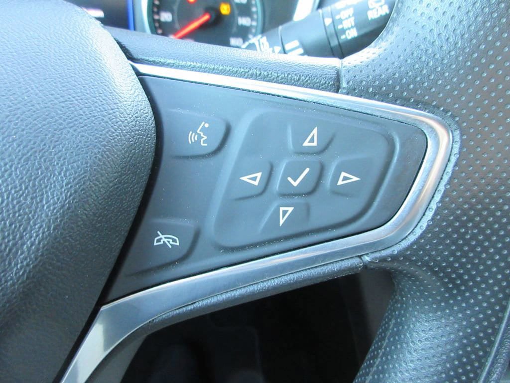 Used 2020 Chevrolet Equinox LT w/ LPO, Floor Liner Package image 24