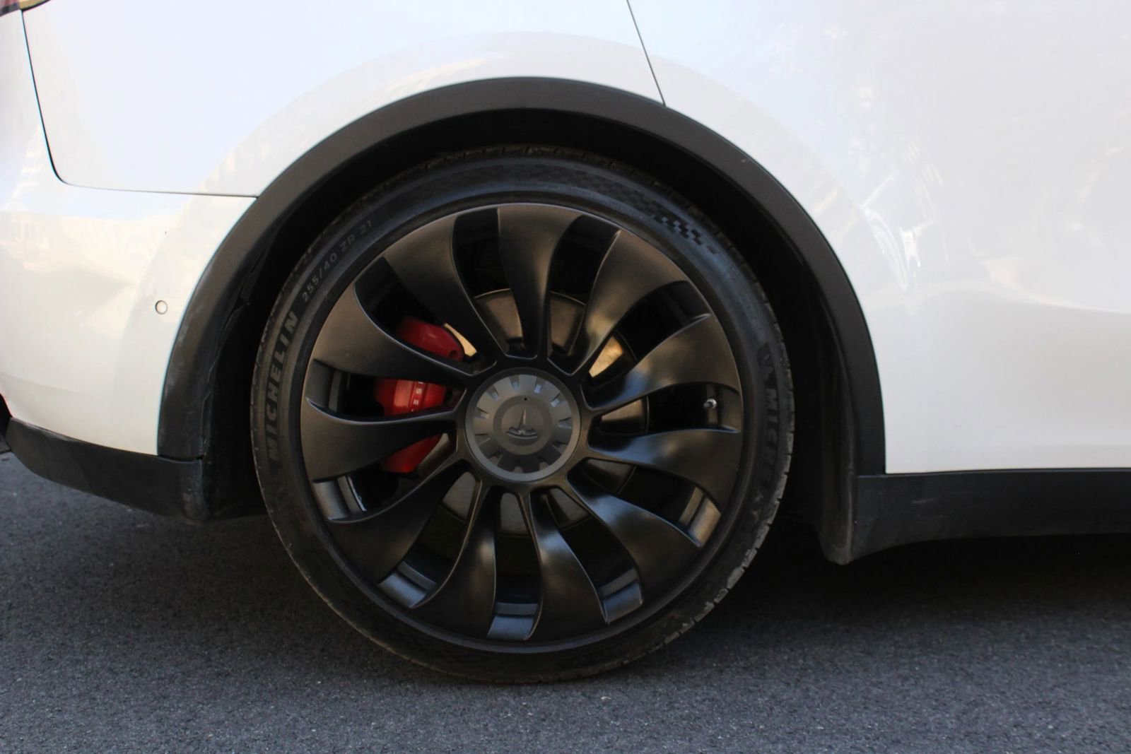 Used 2021 Tesla Model Y Performance AWD/4WD image 5