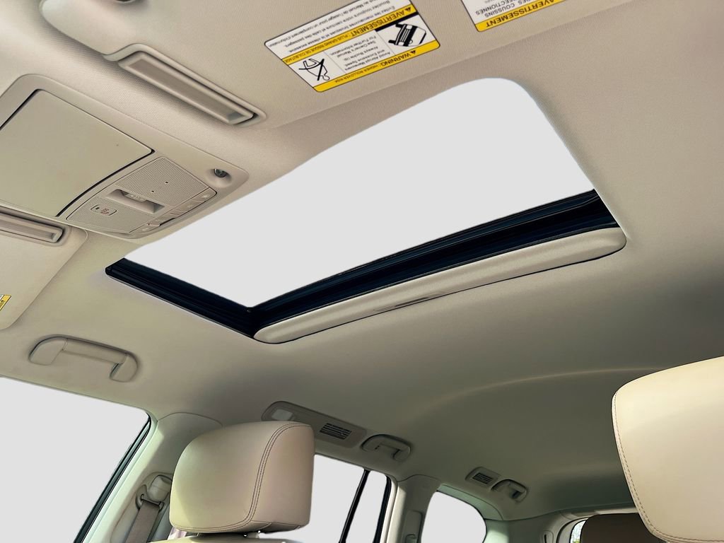 Used 2023 Nissan Armada Platinum w/ Cargo Package image 28