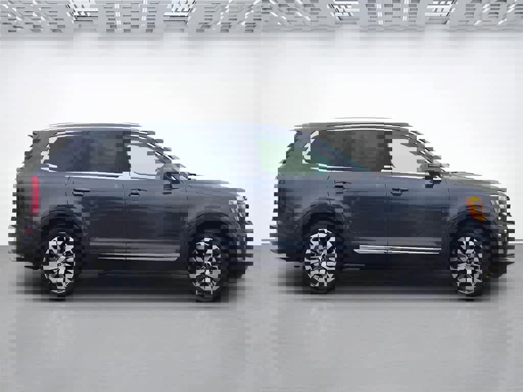 Used 2022 Kia Telluride EX w/ EX Premium Package image 7