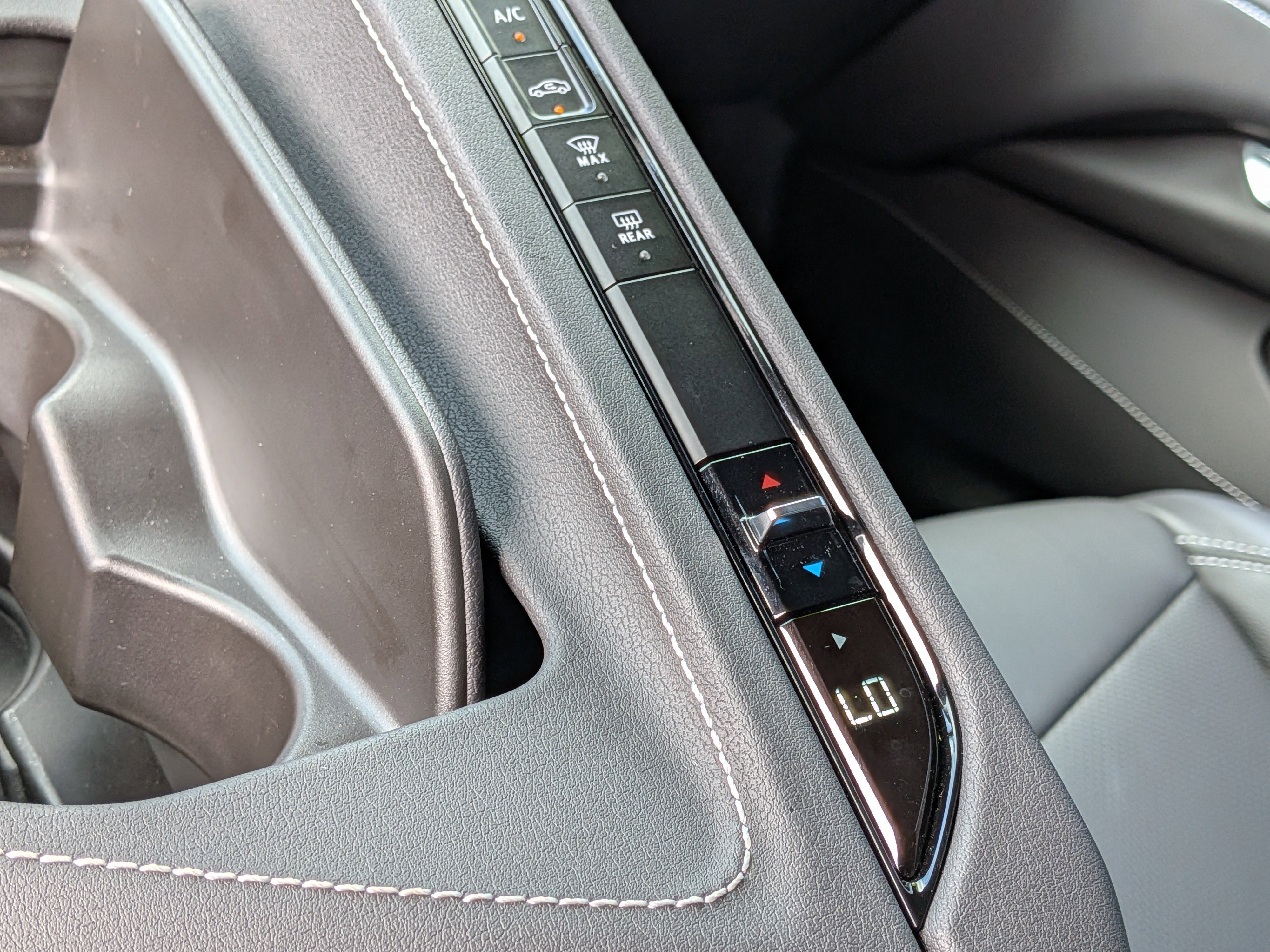 Used 2023 Chevrolet Corvette Stingray Coupe w/ Z51 Performance Package image 28