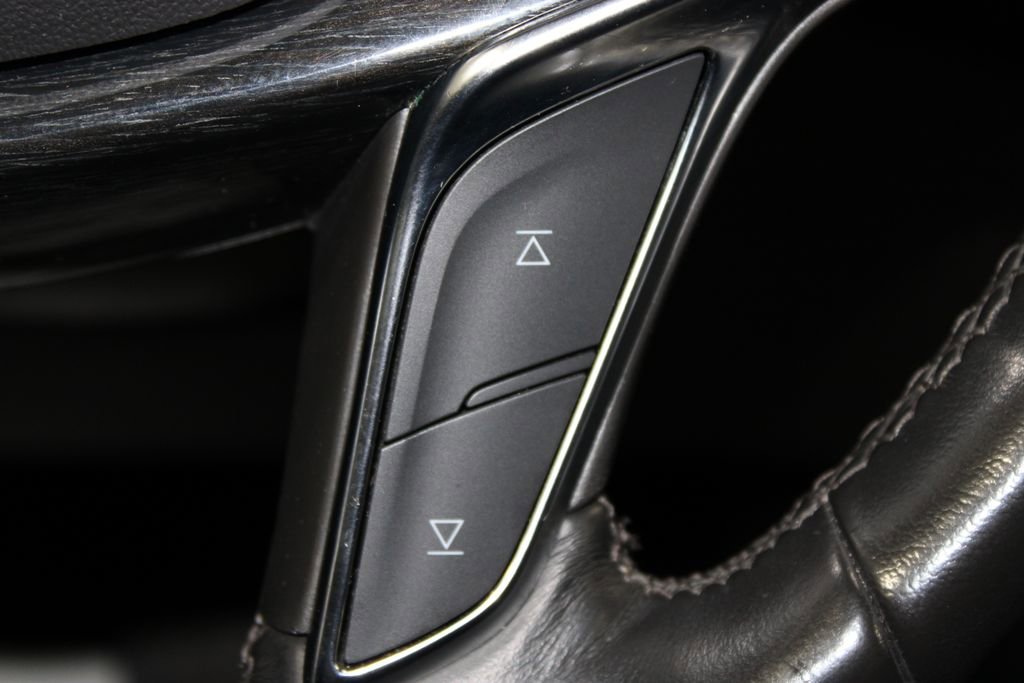 Used 2023 Cadillac XT5 Premium Luxury image 42