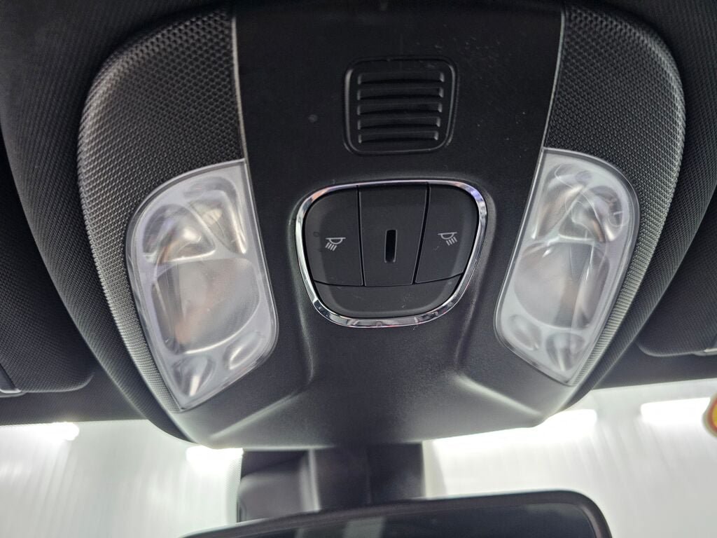 Used 2024 Jeep Compass Latitude AWD/4WD image 19