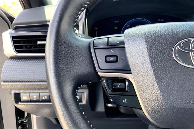 Certified 2025 Toyota Camry SE FWD image 23