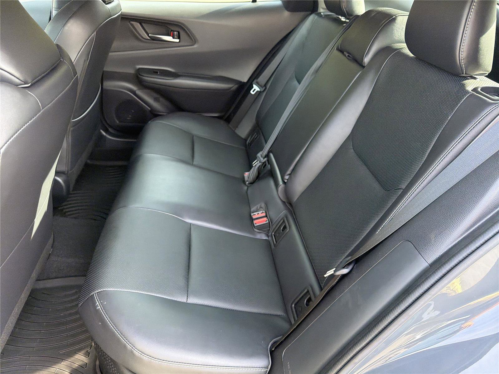 Used 2023 Toyota Prius XLE FWD image 22