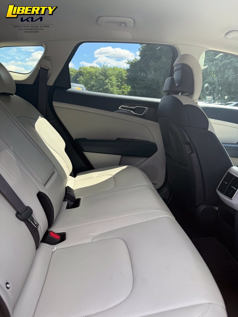 Used 2023 Kia Sportage EX AWD/4WD image 10
