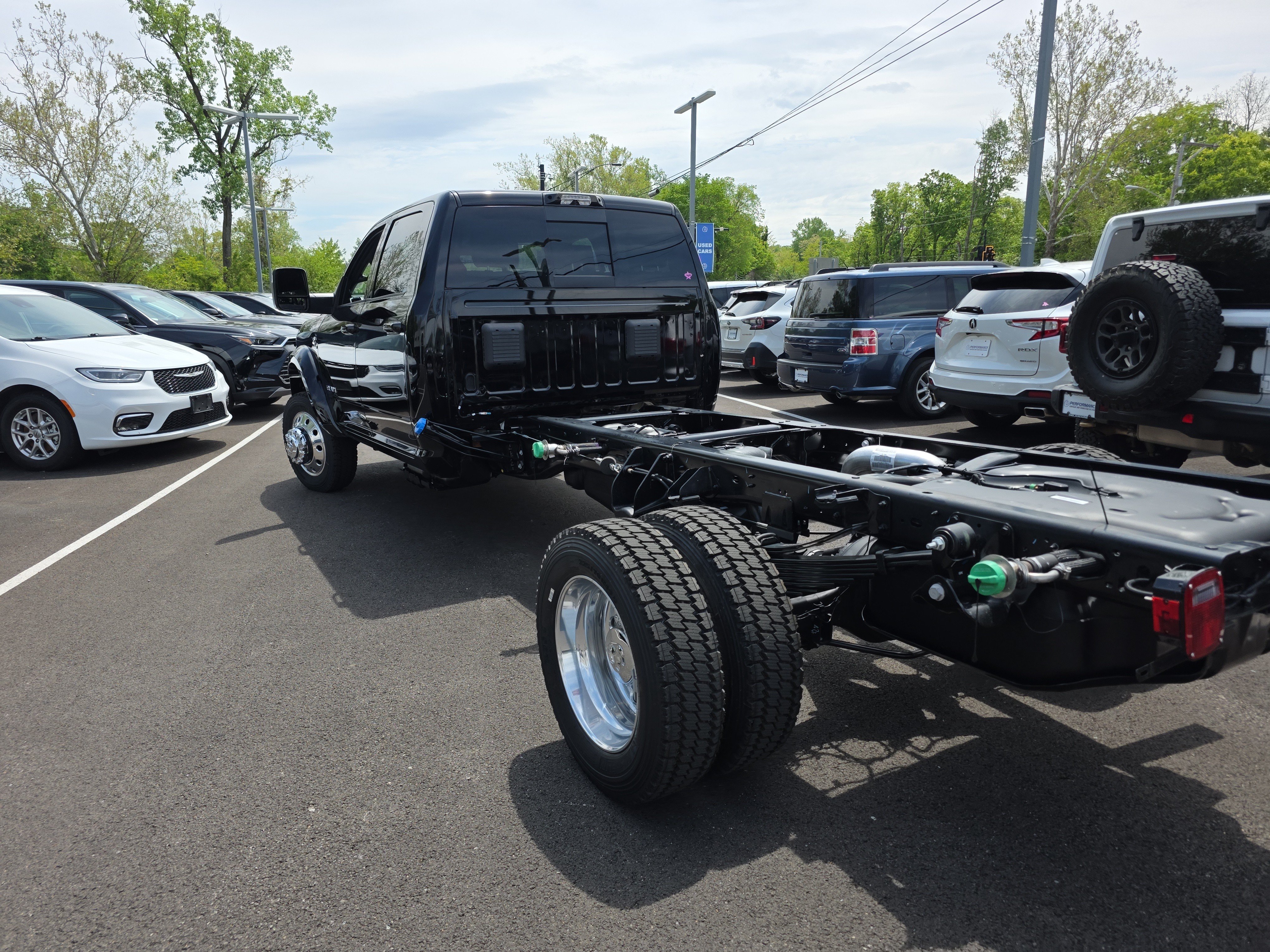 New 2026 RAM 5500 4x4 Crew Cab w/ Laramie Trim Package image 21