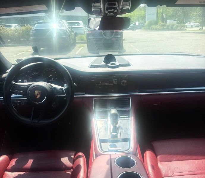 Used 2023 Porsche Panamera 4 Platinum Edition AWD/4WD image 9