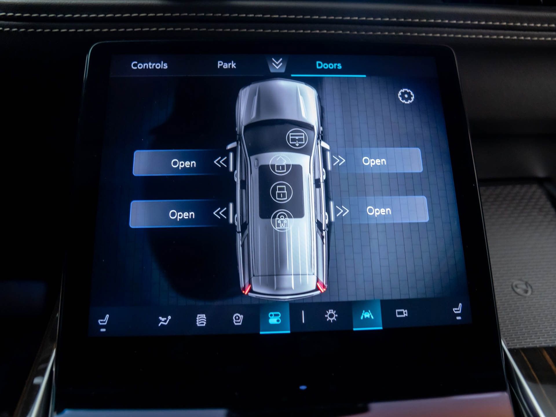 New 2026 Cadillac Escalade ESV Luxury w/ Touring Package image 33