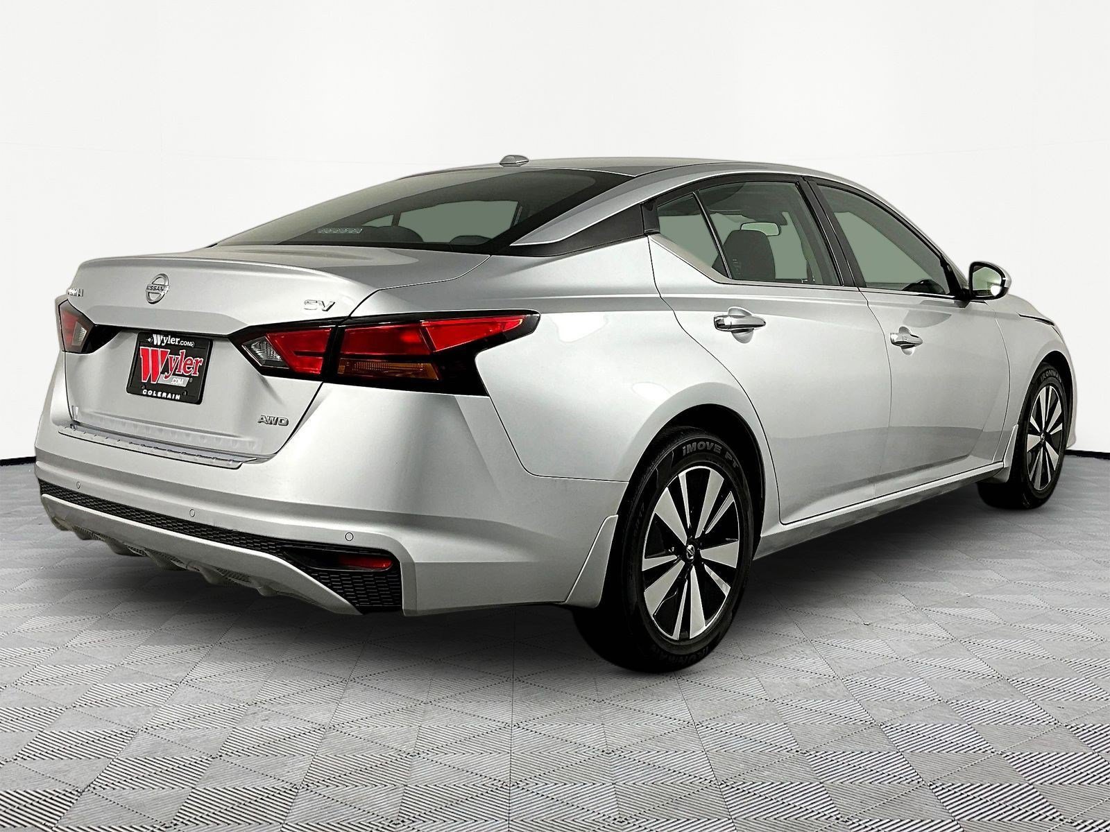 Certified 2022 Nissan Altima 2.5 SV AWD/4WD image 6