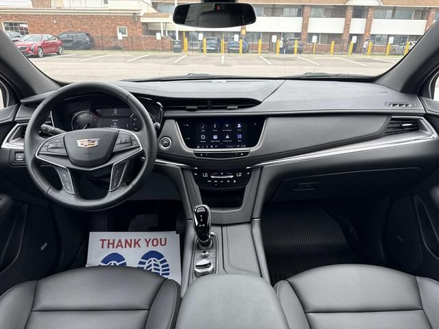 Certified 2024 Cadillac XT5 Luxury w/ LPO, Floor Liner Package AWD/4WD image 33