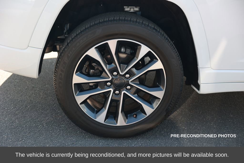 Used 2023 Jeep Grand Cherokee Overland w/ Rear Seat Video Group I image 9