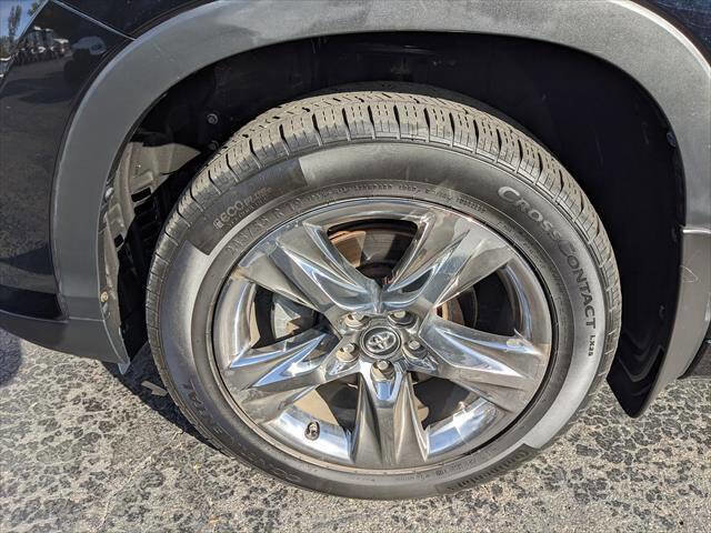 Used 2019 Toyota Highlander AWD V6 image 8