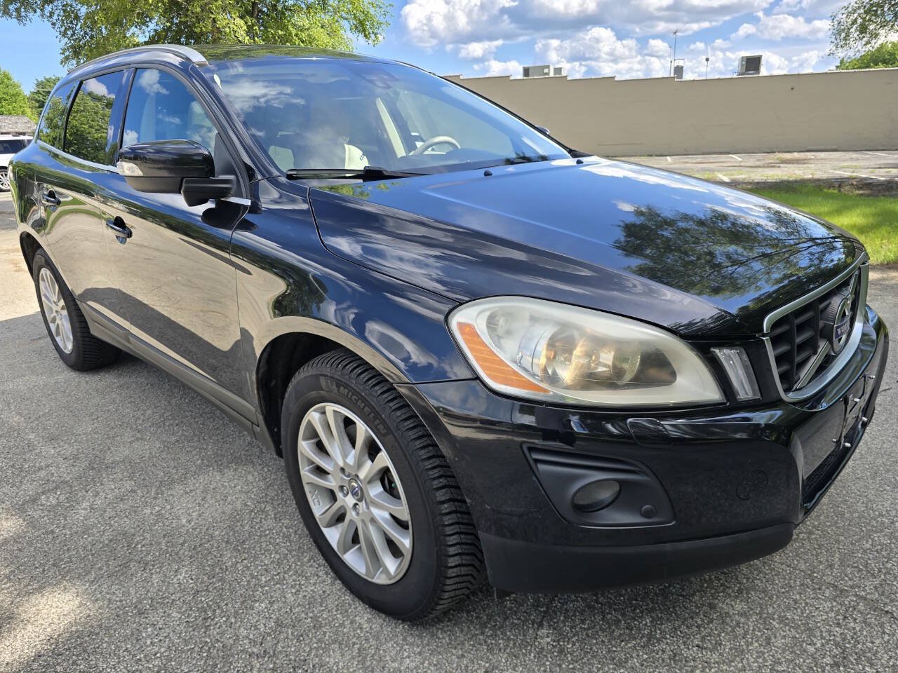 Used 2010 Volvo XC60 T6 AWD/4WD image 3