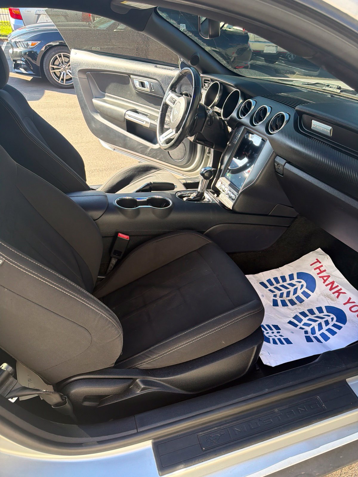 Used 2018 Ford Mustang Coupe RWD image 8