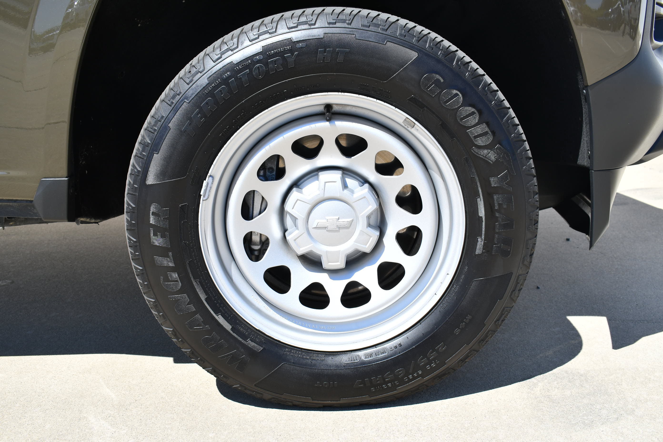Used 2024 Chevrolet Colorado W/T RWD image 4