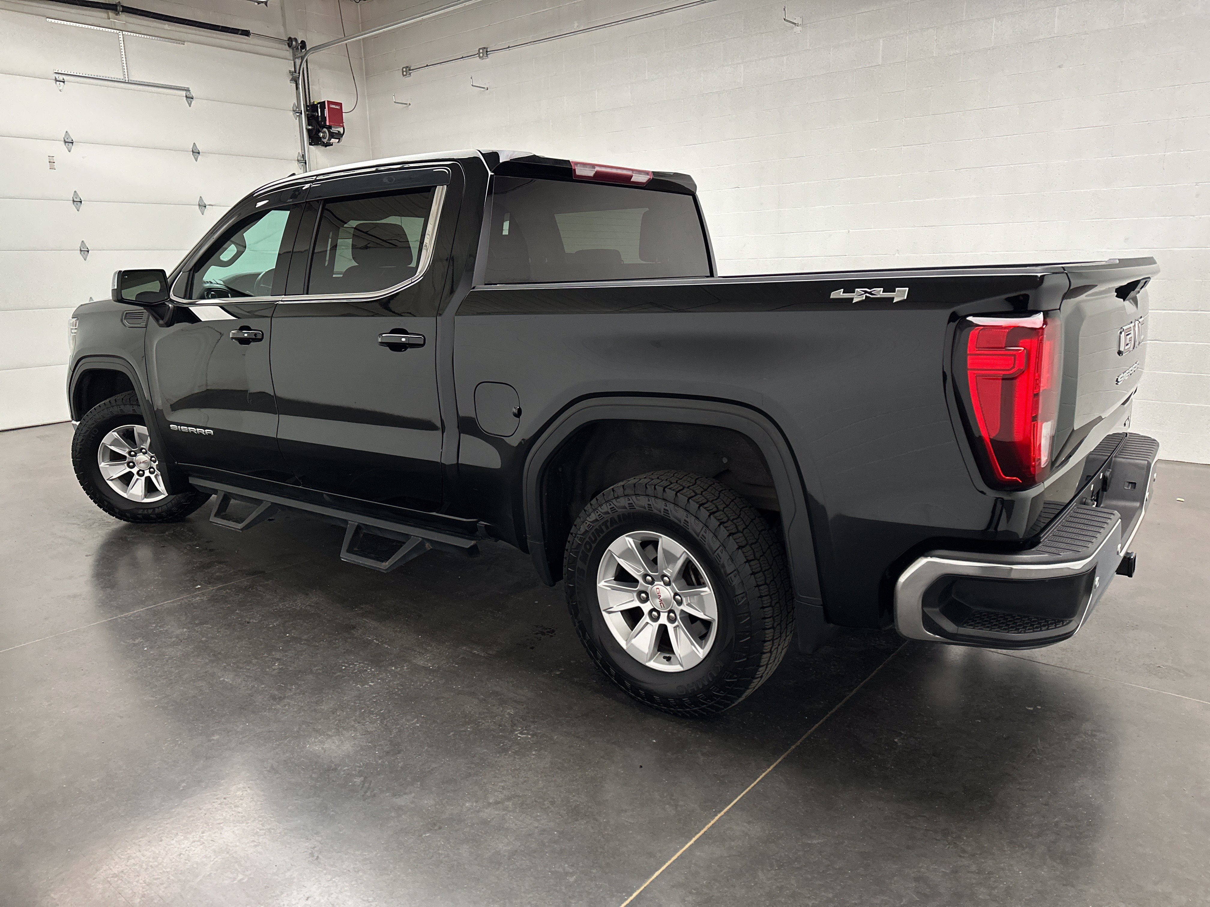 Used 2019 GMC Sierra 1500 SLE w/ SLE Convenience Package AWD/4WD image 8