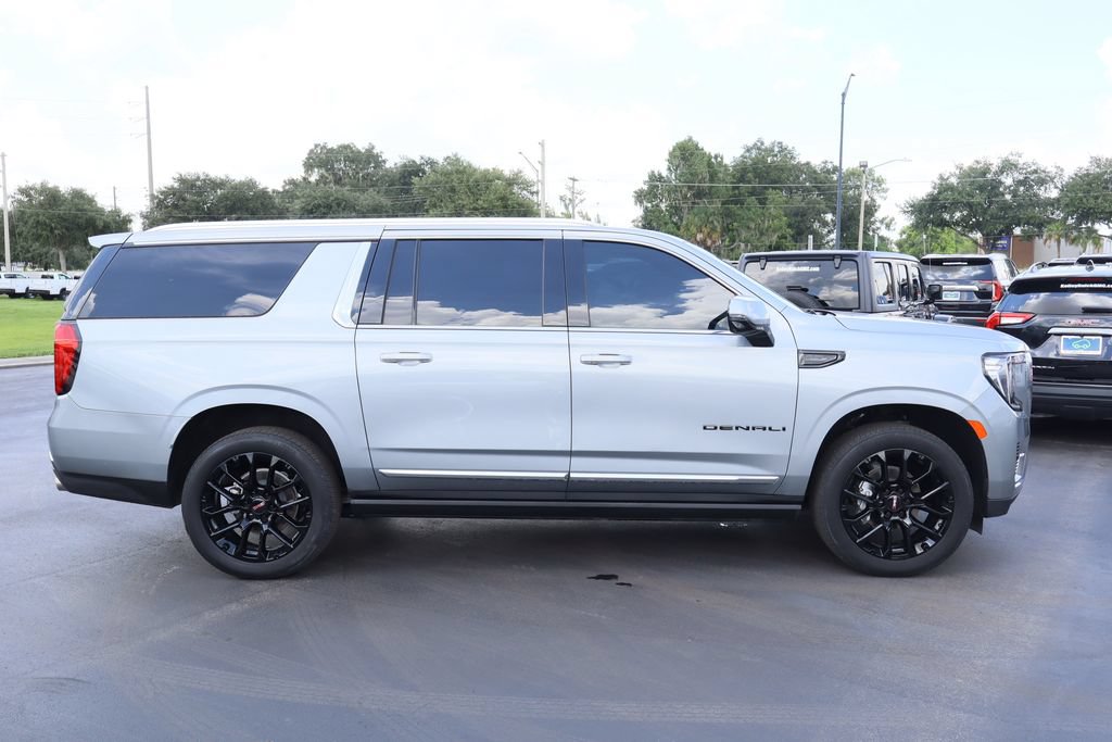 Certified 2024 GMC Yukon XL Denali AWD/4WD image 10