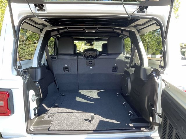 New 2027 Jeep Wrangler Unlimited Sahara AWD/4WD image 10