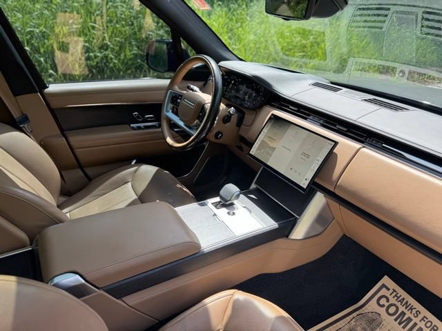 Used 2024 Land Rover Range Rover Long Wheelbase Autobiography AWD/4WD image 19