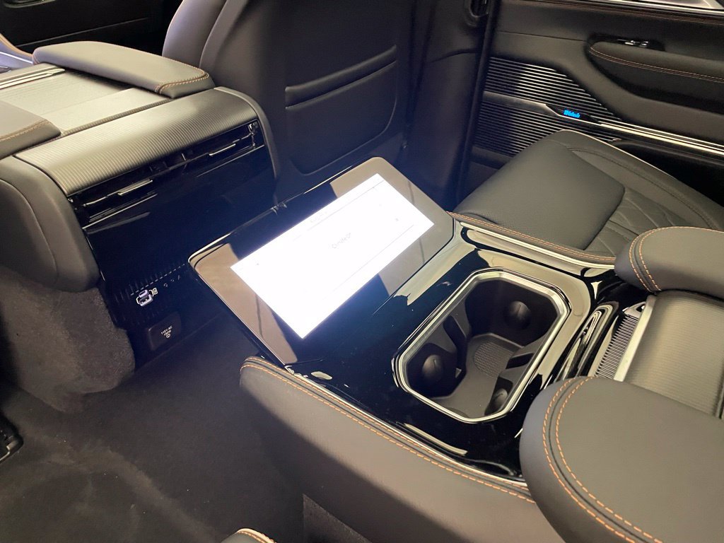 New 2026 Jeep Grand Wagoneer Summit AWD/4WD image 26