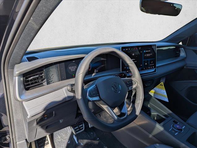 New 2026 Volkswagen Tiguan SE R-Line image 12