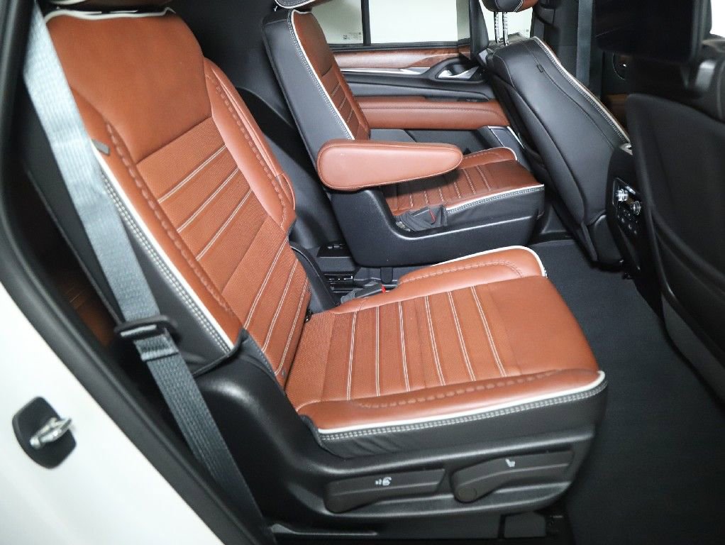 Used 2024 GMC Yukon Denali Ultimate AWD/4WD image 35