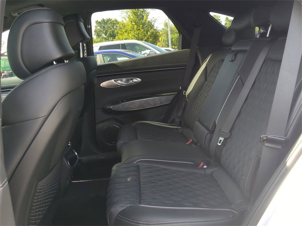 Used 2025 Genesis GV70 3.5T Sport w/ Sport Advanced Package image 14