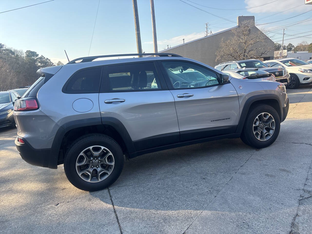 Used 2020 Jeep Cherokee Trailhawk w/ Cold Weather Group AWD/4WD image 6