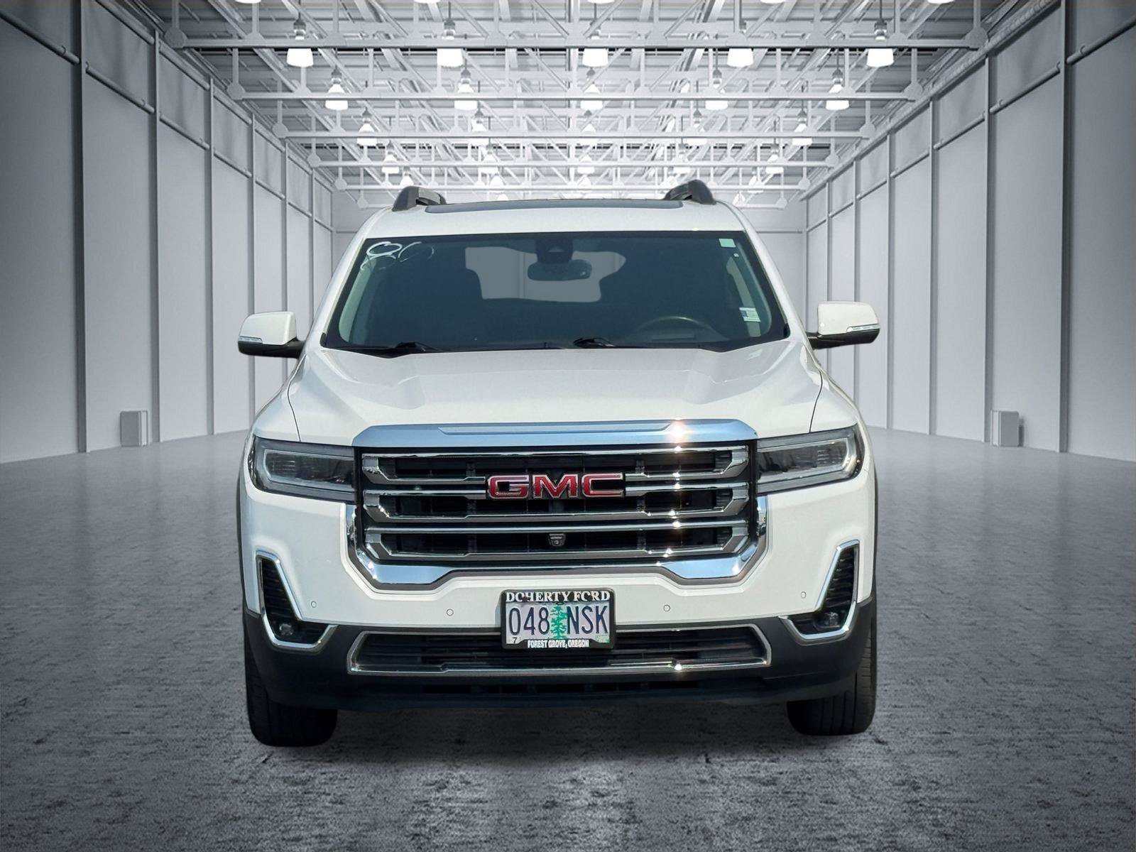 Used 2022 GMC Acadia SLT w/ Technology Package AWD/4WD image 9