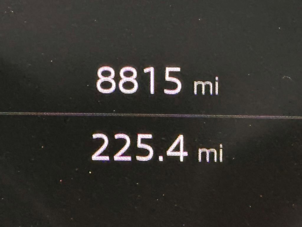 Used 2025 Audi Q5 Premium w/ Convenience Package image 29