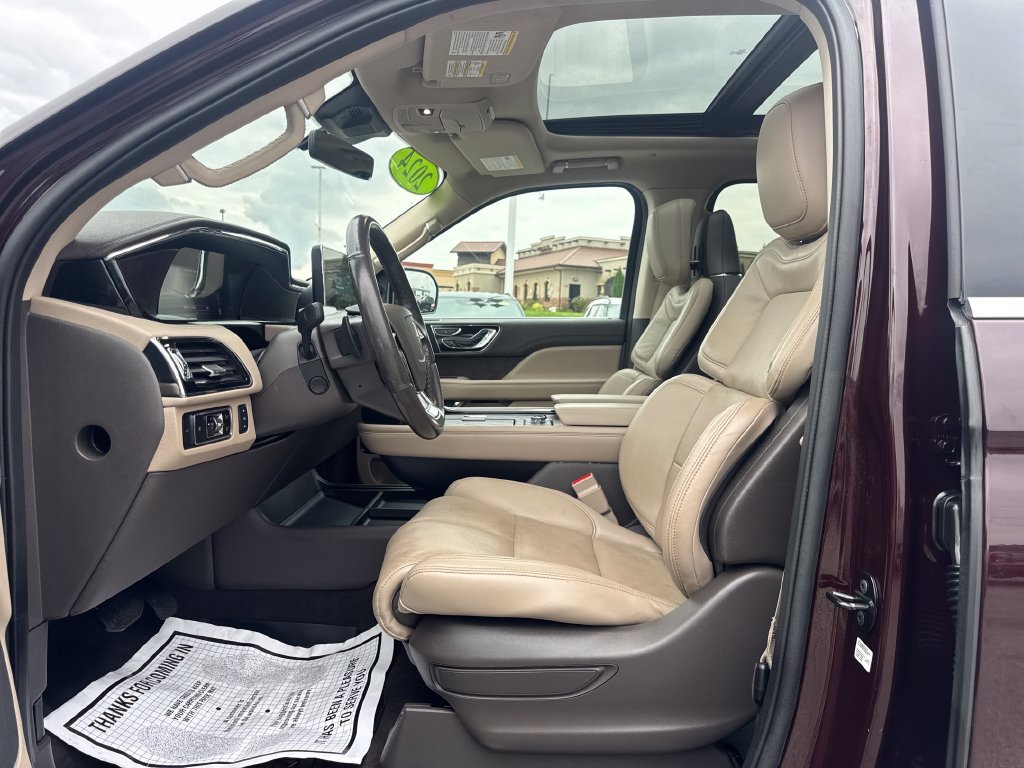 Used 2024 Lincoln Navigator Reserve AWD/4WD image 33