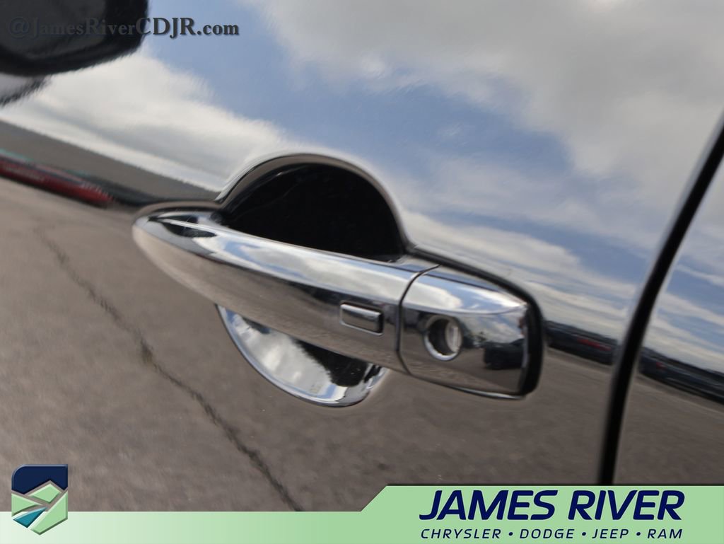 Used 2025 Nissan Rogue SV FWD image 20