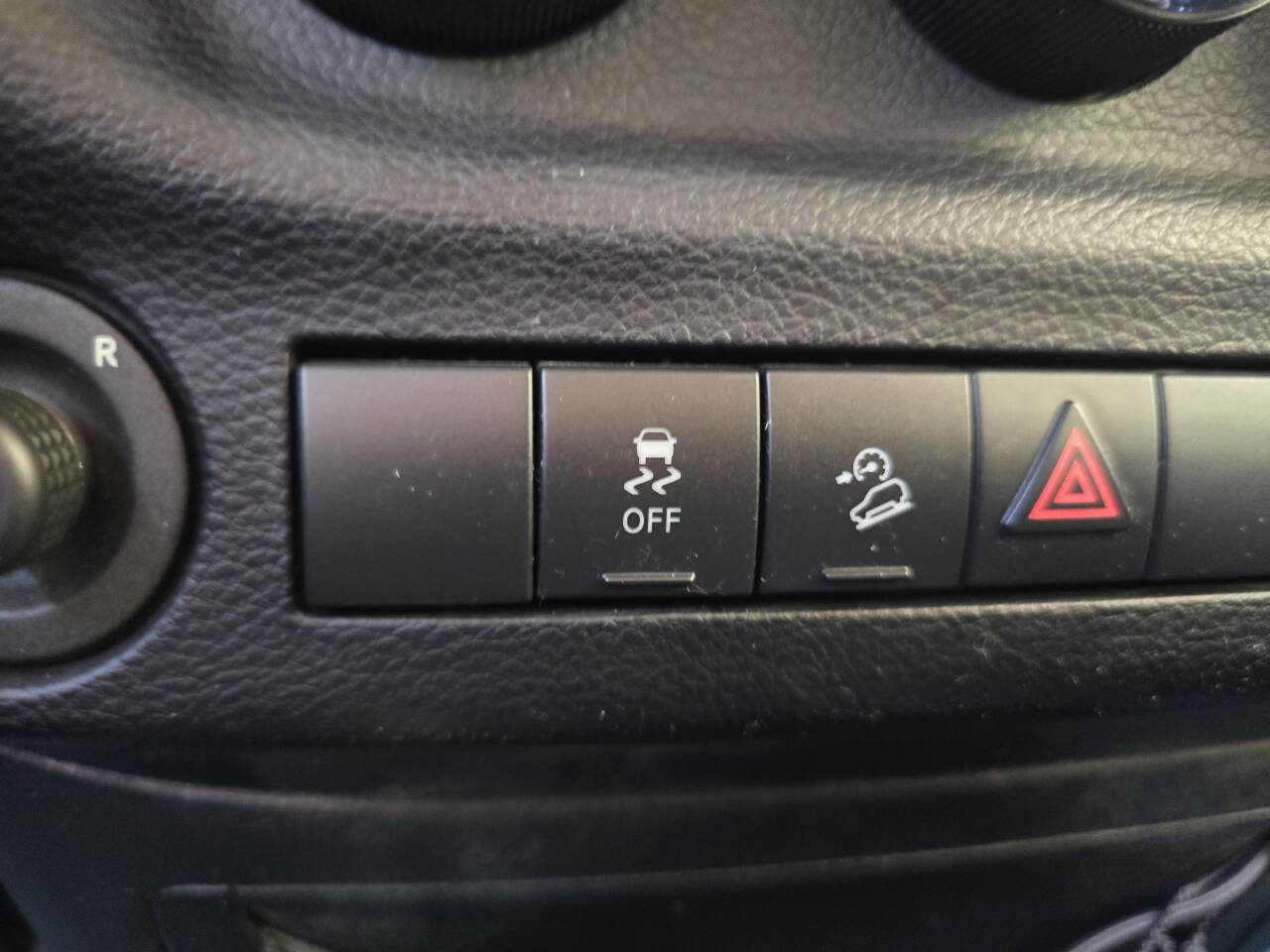 Used 2015 Jeep Wrangler Unlimited Sport w/ Quick Order Package 24S AWD/4WD image 40