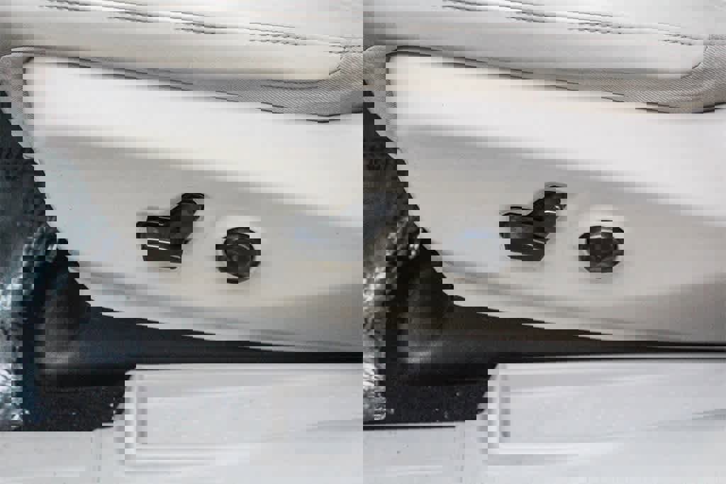 Used 2021 Chrysler Voyager Lxi image 28