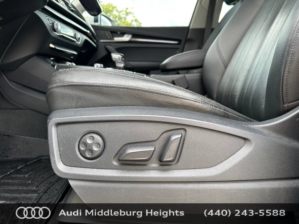 Used 2018 Audi Q5 2.0T Premium Plus w/ Premium Plus Package AWD/4WD image 17