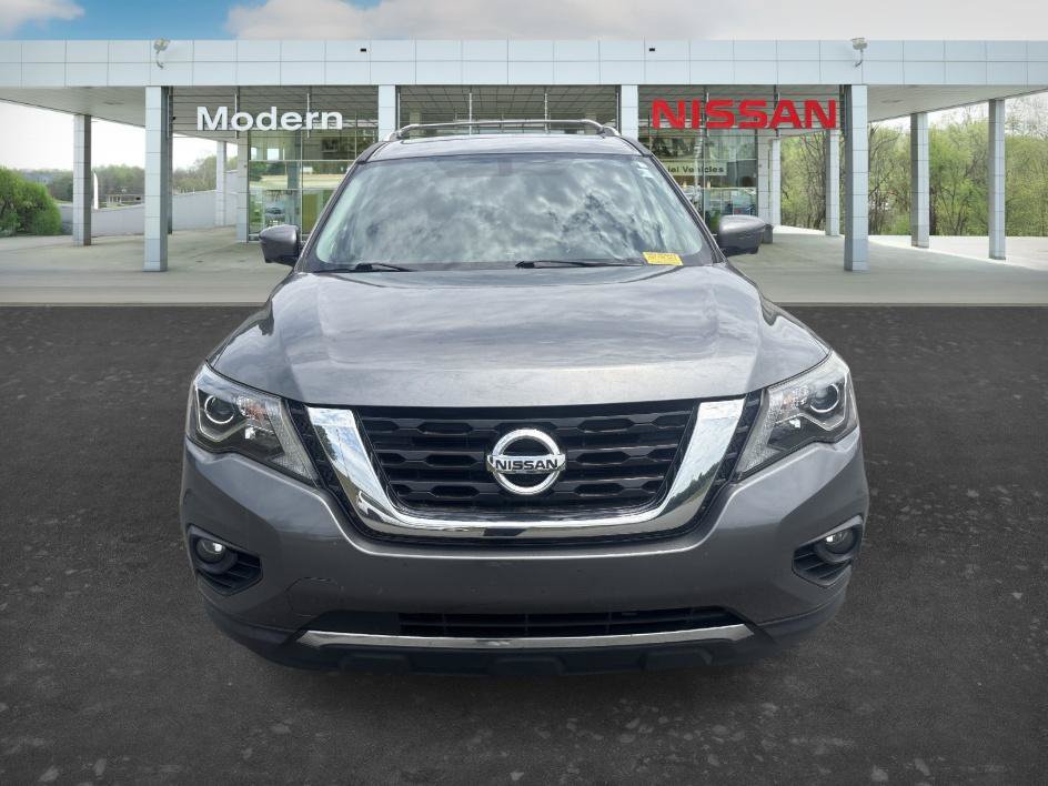 Used 2017 Nissan Pathfinder Platinum AWD/4WD image 8
