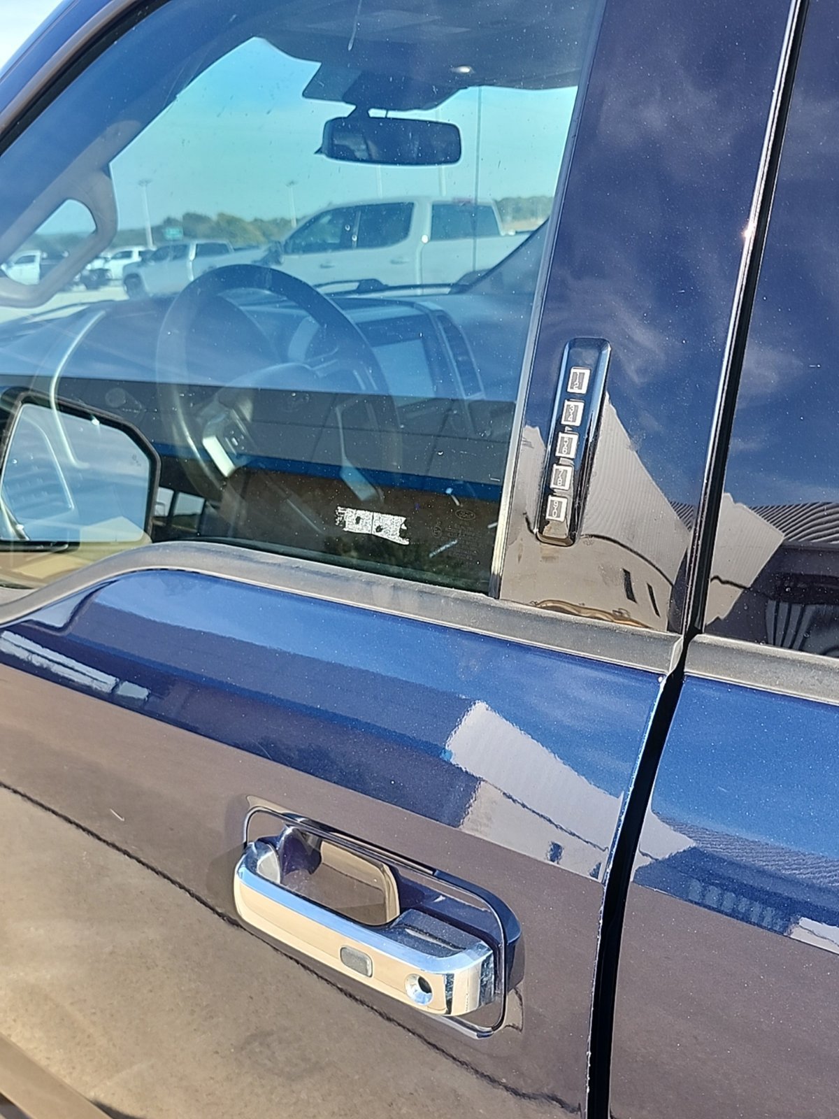 Used 2019 Ford F150 Lariat AWD/4WD image 8