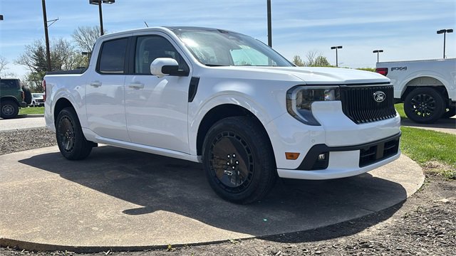 New 2025 Ford Maverick Lobo image 2