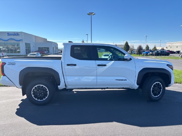 Used 2024 Toyota Tacoma TRD Off-Road AWD/4WD image 2