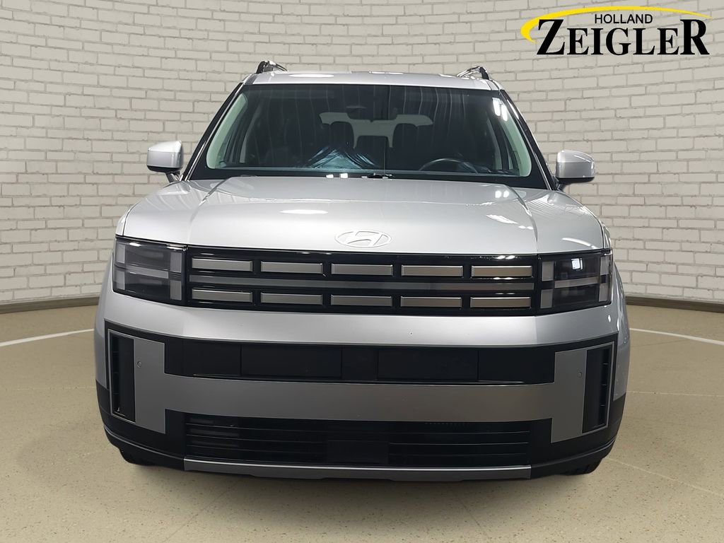 Used 2025 Hyundai Santa Fe SEL image 2