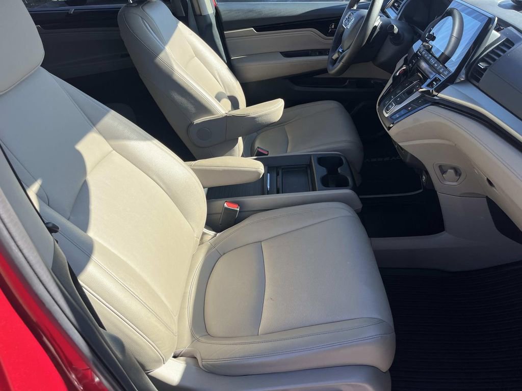 Used 2023 Honda Odyssey Touring image 32