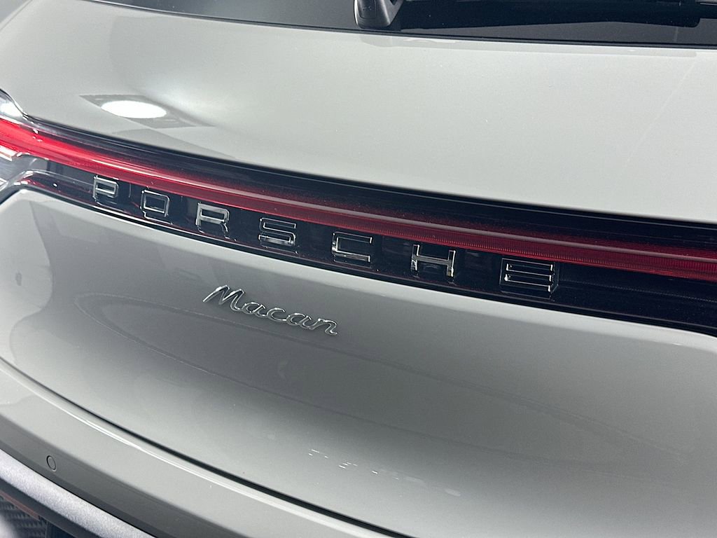 New 2026 Porsche Macan Turbo AWD/4WD image 34