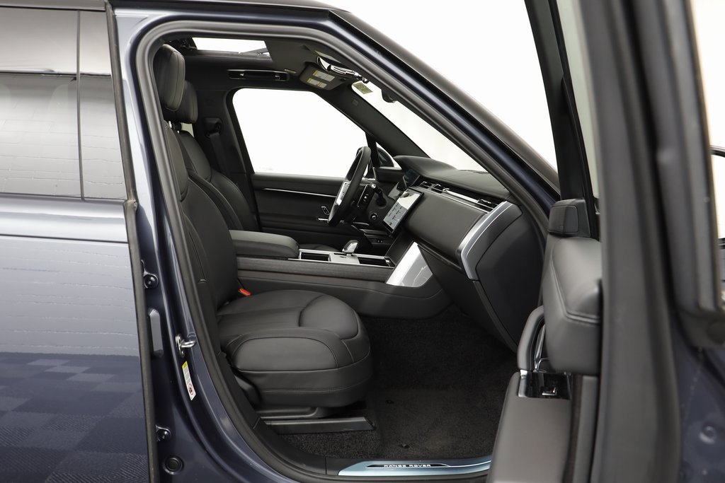 New 2025 Land Rover Range Rover SE image 19