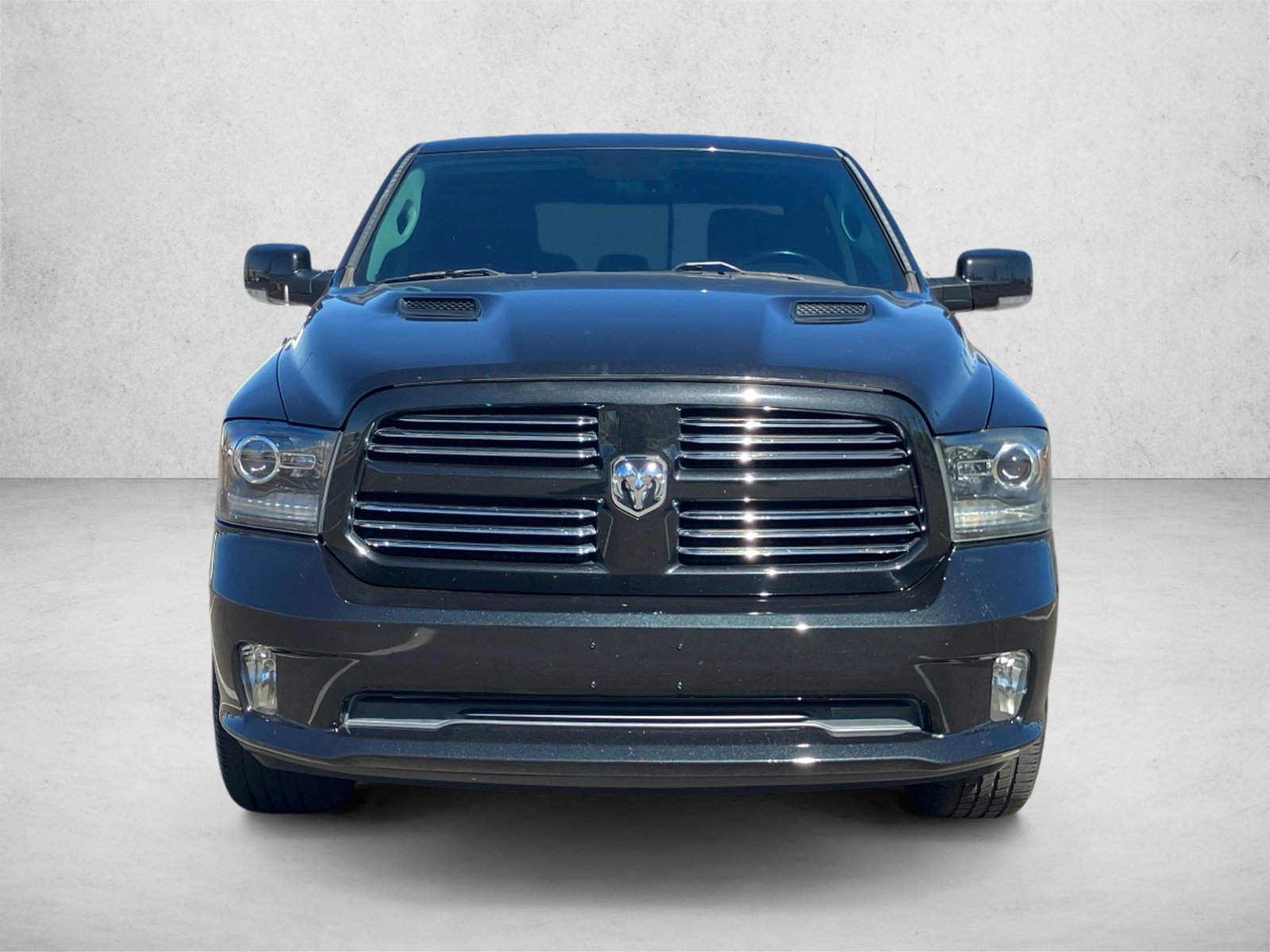 Used 2017 RAM 1500 Sport RWD image 2